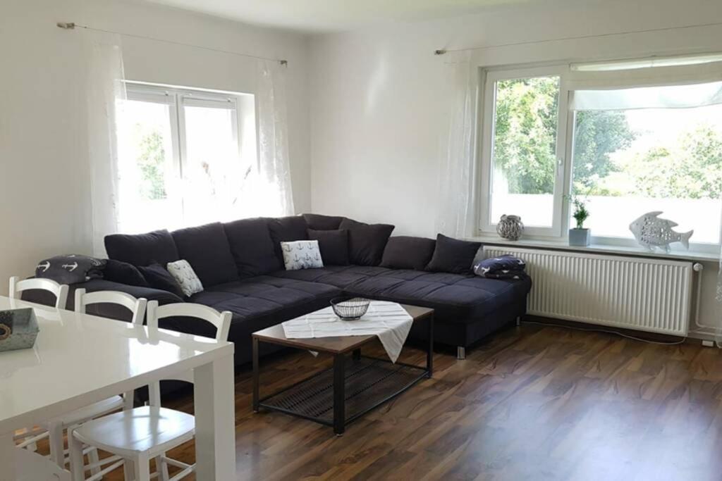 Gemuetliche Haushaelfte Mit Garten Und Terrasse Фленсбург Екстериор снимка